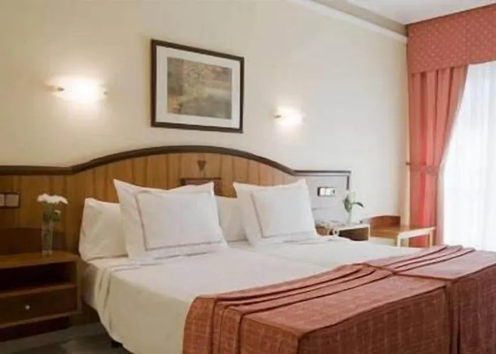 Nuevo Astur Отель 3*